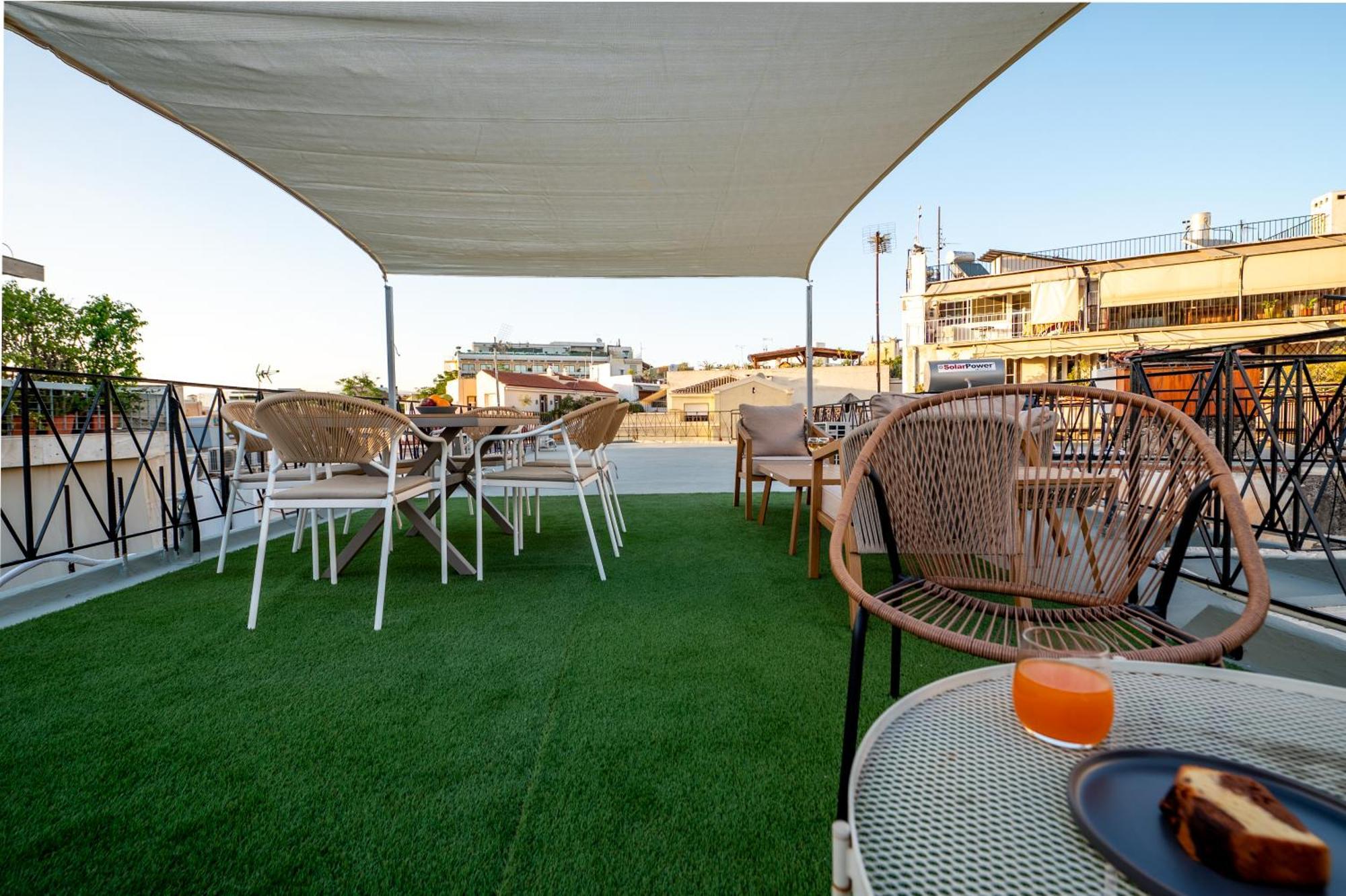 Live Life Plaka Apartment 雅典 外观 照片
