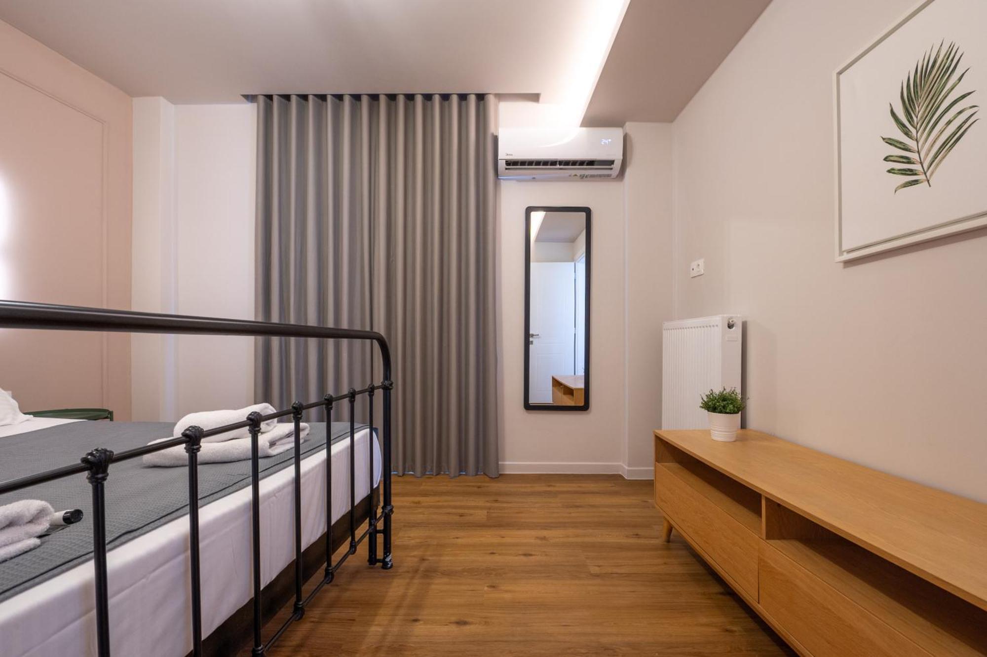 Live Life Plaka Apartment 雅典 外观 照片