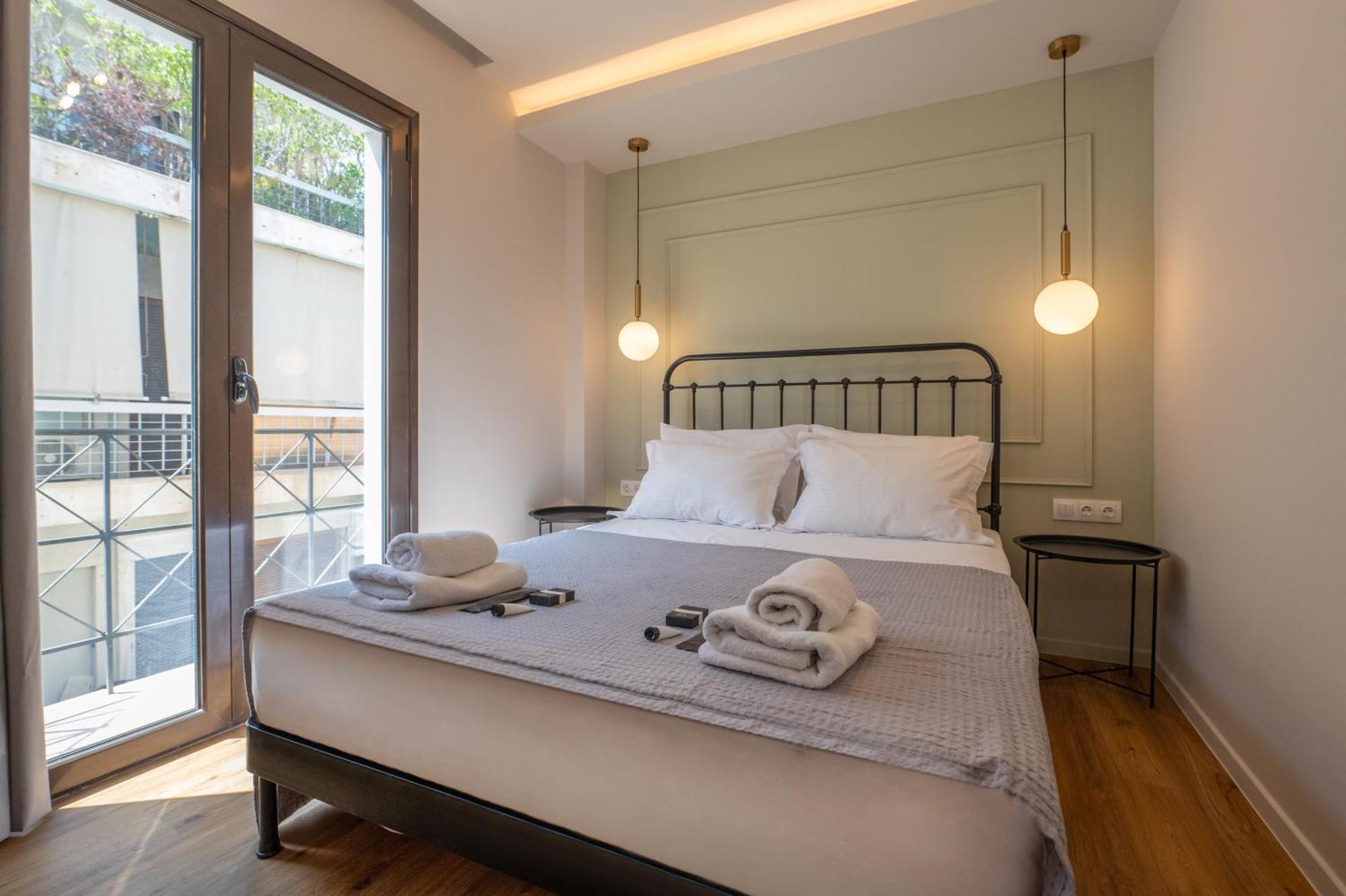 Live Life Plaka Apartment 雅典 外观 照片