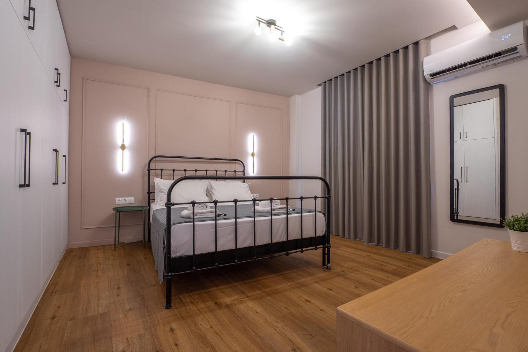 Live Life Plaka Apartment 雅典 外观 照片