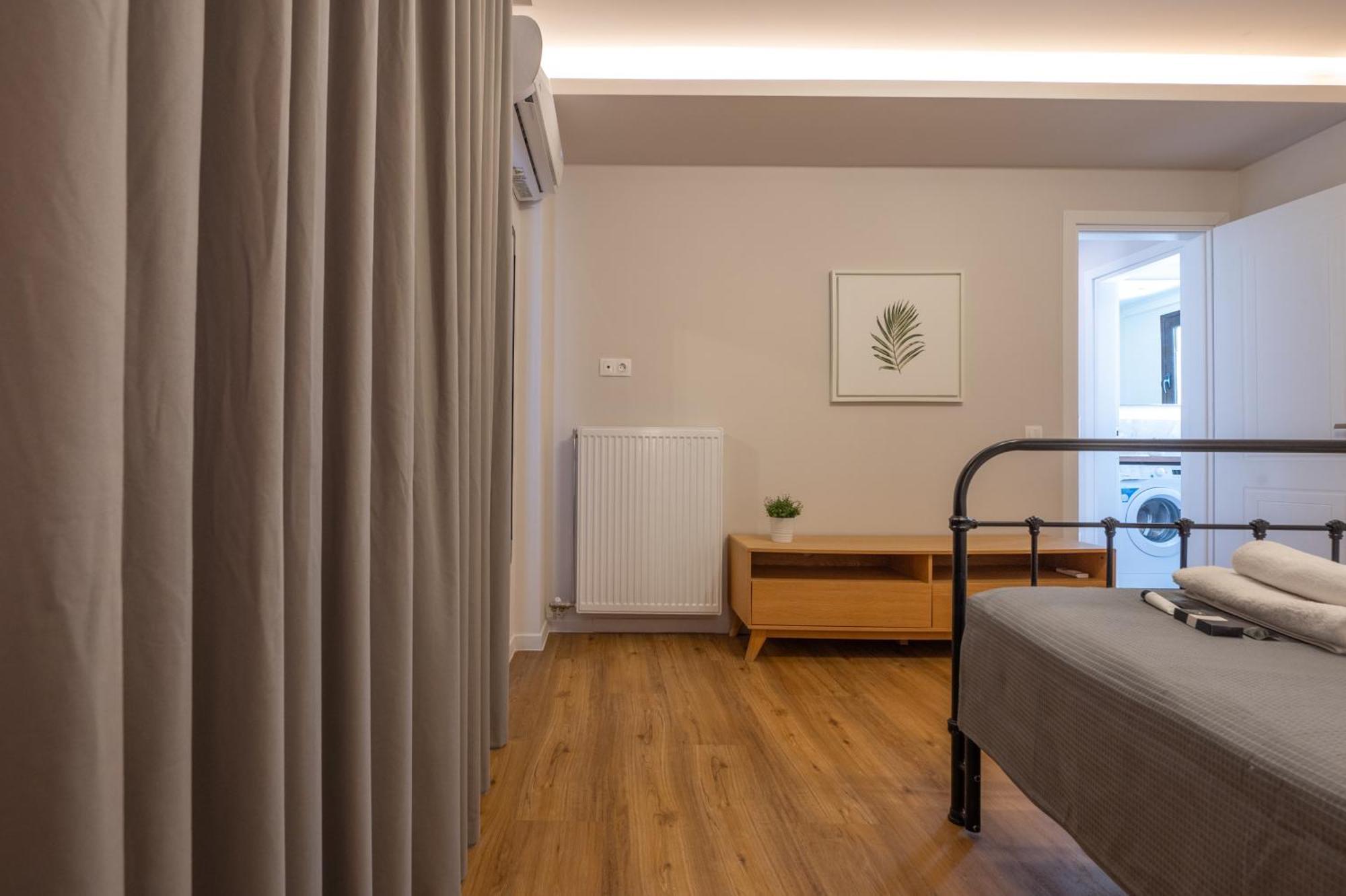 Live Life Plaka Apartment 雅典 外观 照片