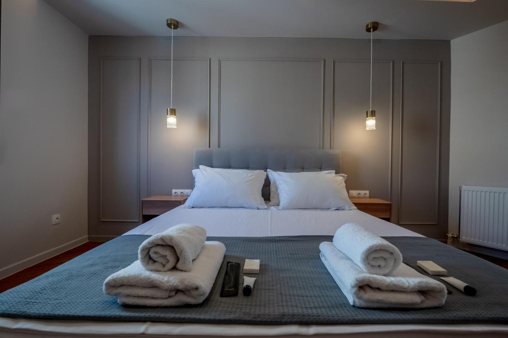 Live Life Plaka Apartment 雅典 外观 照片